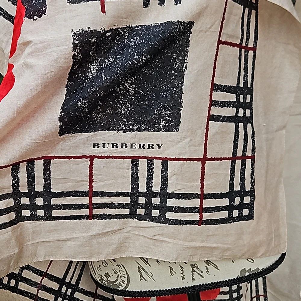 NWOT BURBERRY RED FLORAL SHAWL LARGE SCARF - Picture 4 of 9